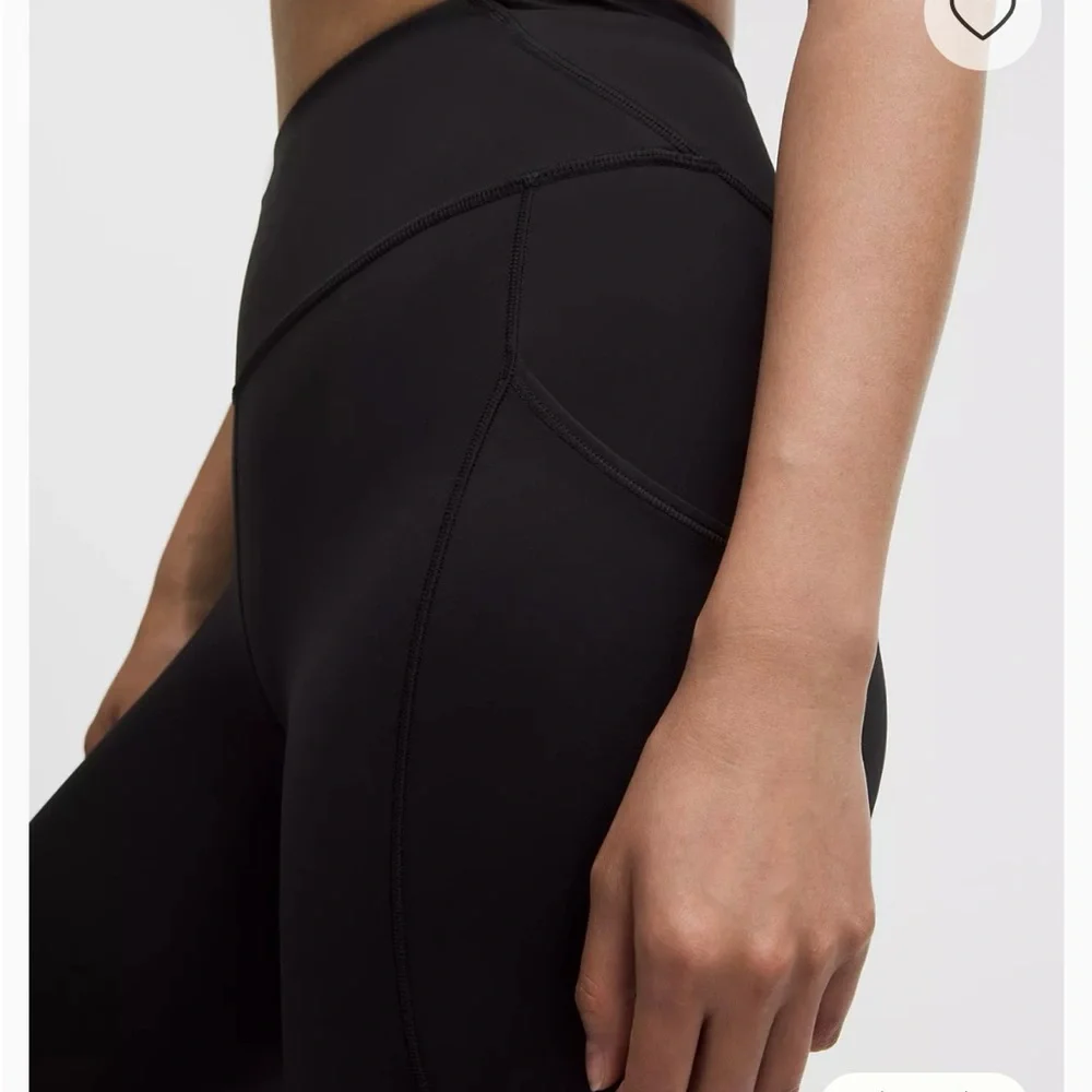 Lululemon Fast and Free HR Tight, full length - Picture 2 of 14
